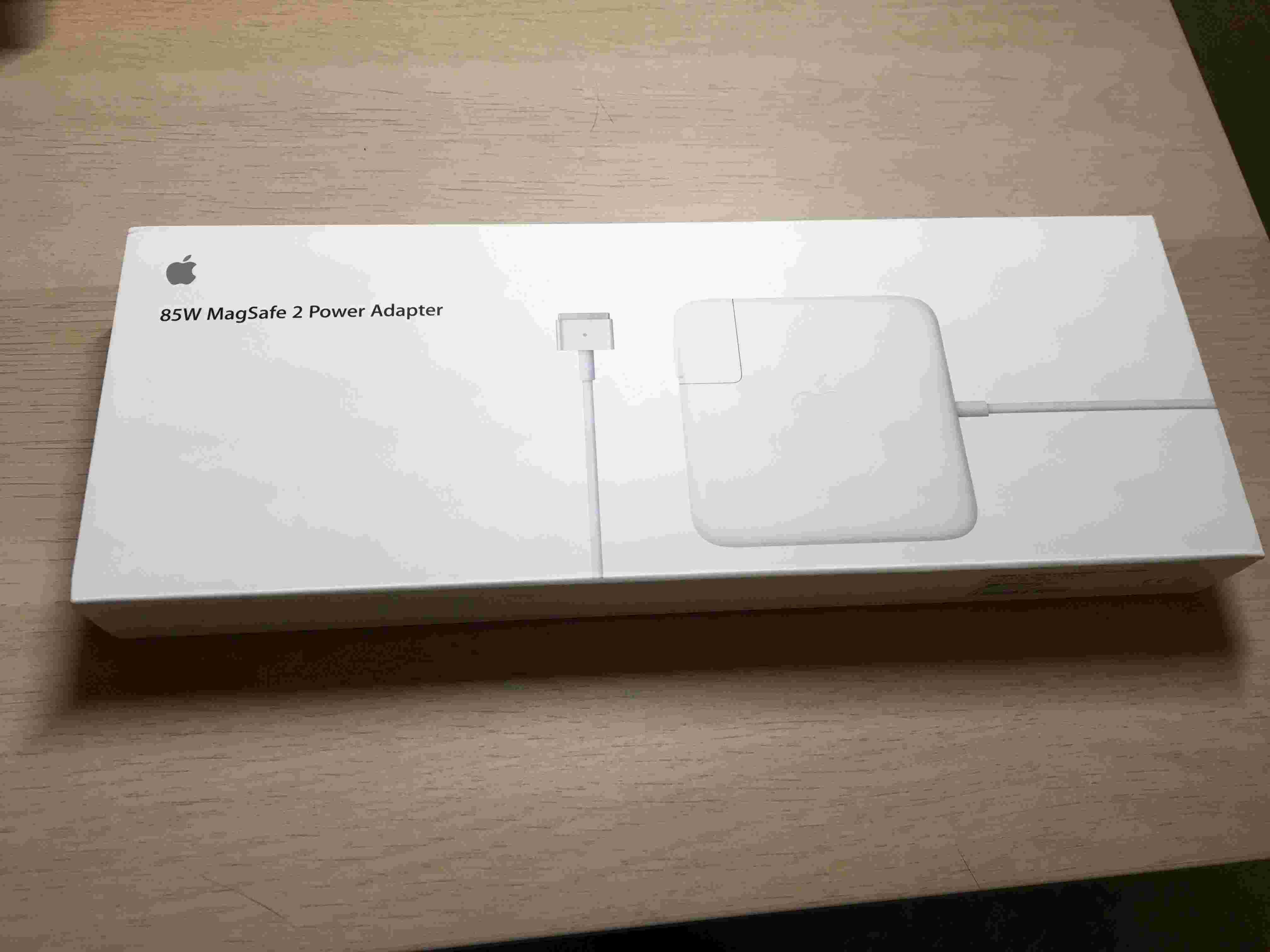 Apple 85W MagSafe 2 Power Adapter (for MacBook Pro with Retina display)